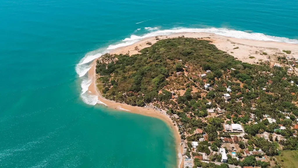 About Arugam Bay Taxi Services - Ride Lanka Cabs