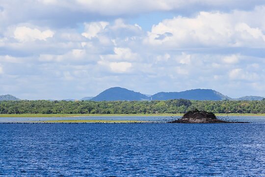 Parakrama Samudra Polonnaruwa - Ride Lanka Cabs