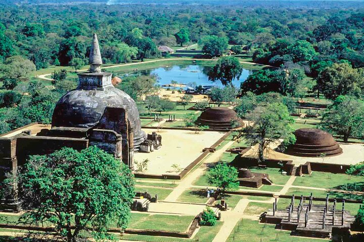 About Polonnaruwa Taxi Services - Ride Lanka Cabs